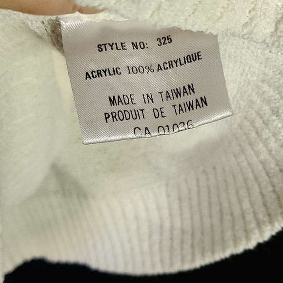 Imperial Classics White Knit Cap Sleeve TShirt with Embroidered Leaves - Large - Picture 7 of 9